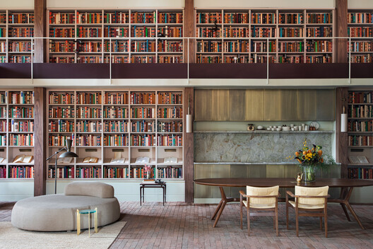 Coral Barn Alvorada House / Nildo José Arquitetos Coral Barn Alvorada House / Nildo José Arquitetos - Interior Photography, Closet, Shelving, Wood, Lighting, Chair