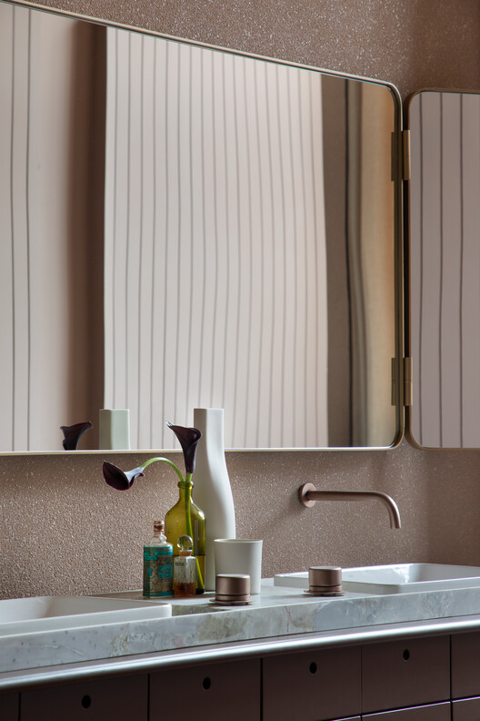Coral Barn Alvorada House / Nildo José Arquitetos Coral Barn Alvorada House / Nildo José Arquitetos - Interior Photography, Bathroom, Countertop, Lighting, Sink