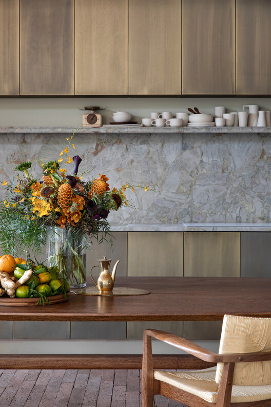 Coral Barn Alvorada House / Nildo José Arquitetos Coral Barn Alvorada House / Nildo José Arquitetos - Interior Photography, Kitchen, Wood, Lighting, Countertop