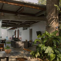 Paquetá House / Zebulun Arquitetura - Interior Photography, Extension, Courtyard, Beam, Chair