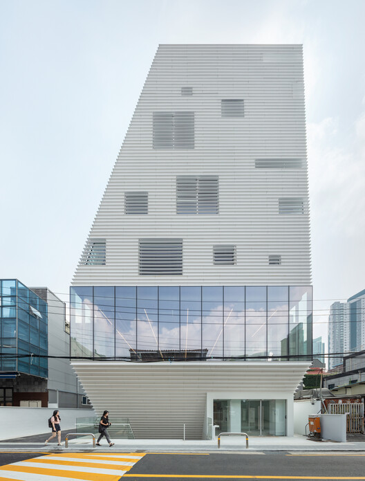 Micro-Ecosystems: South Korea's Answer to High-Density Mixed-Use Living Micro-Ecosystems: South Korea's Answer to High-Density Mixed-Use Living - Image 2 of 11