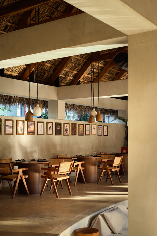 Esh Hotel and Spa / FAMM Arquitectura + Sulkin Askenazi Esh Hotel and Spa / FAMM Arquitectura + Sulkin Askenazi - Interior Photography, Dining room, Wood, Table, Chair, Lighting, Beam