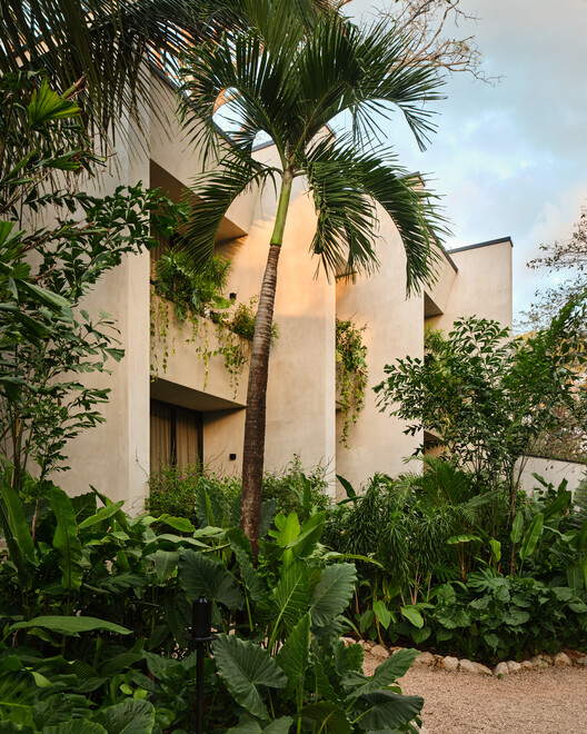 Esh Hotel and Spa / FAMM Arquitectura + Sulkin Askenazi Esh Hotel and Spa / FAMM Arquitectura + Sulkin Askenazi - Exterior Photography, Garden