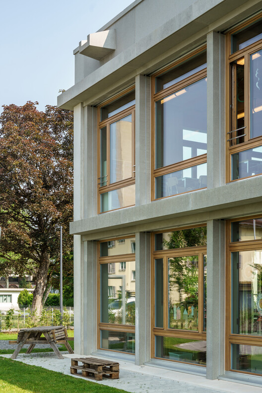 Mösli School Ostermundigen / Fiechter Salzmann - Exterior Photography, Balcony
