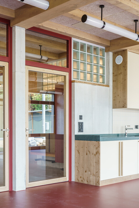 Mösli School Ostermundigen / Fiechter Salzmann Mösli School Ostermundigen / Fiechter Salzmann - Interior Photography, Kitchen, Wood, Door, Beam