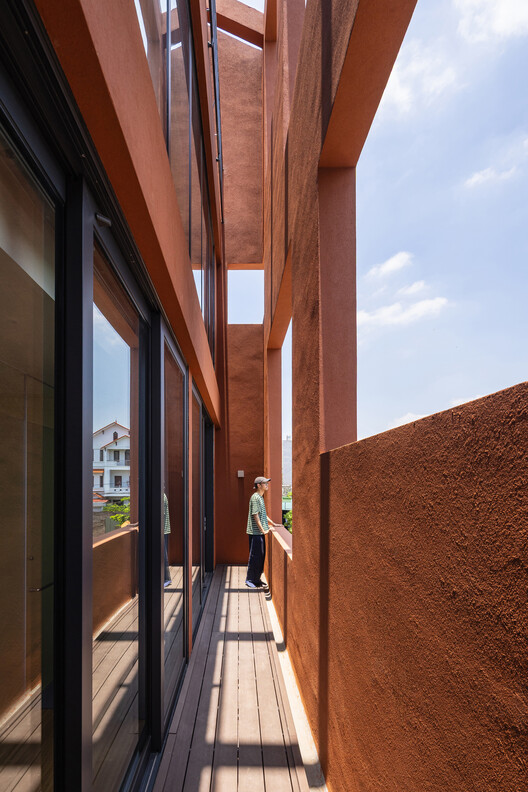 100 Windows House / Inrestudio 100 Windows House / Inrestudio - Fotografia de Exterior, Madeira