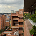 Feliza Bursztyn School / AR-AR (Martínez Arquitectura) - Exterior Photography, Schools , Balcony