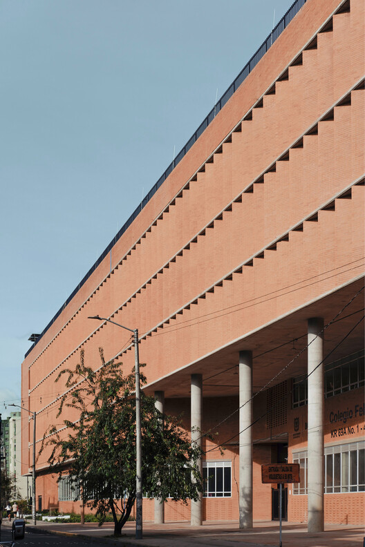 Feliza Bursztyn School / AR-AR (Martínez Arquitectura) Feliza Bursztyn School / AR-AR (Martínez Arquitectura) - Exterior Photography