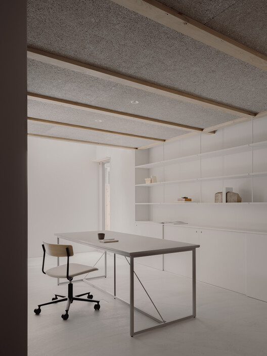House in Kinuta /  KENTA HIRAYAMA ARCHITECT & ASSOCIATES - Interior Photography, Kitchen, Chair