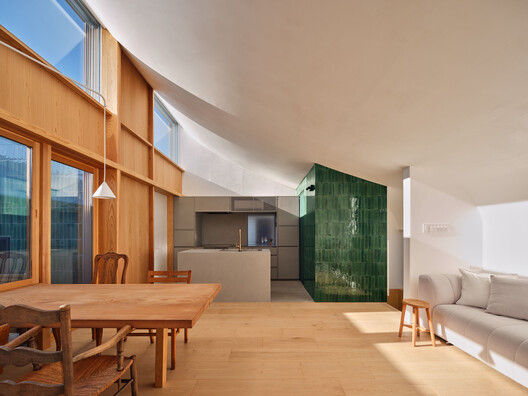 Ukigumo - Floating Clouds Residence / Ukei Shimada Architects Ukigumo - Floating Clouds Residence / Ukei Shimada Architects - Interior Photography, Dining room, Wood