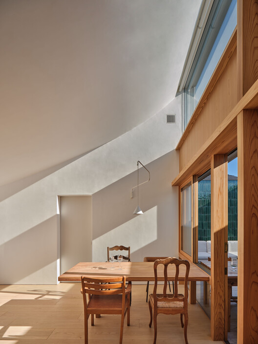 Ukigumo - Floating Clouds Residence / Ukei Shimada Architects Ukigumo - Floating Clouds Residence / Ukei Shimada Architects - Interior Photography, Dining room, Wood, Beam