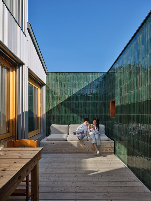 Ukigumo - Floating Clouds Residence / Ukei Shimada Architects Ukigumo - Floating Clouds Residence / Ukei Shimada Architects - Exterior Photography, Wood