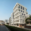 HOURS Commercial Building / See Architects - Commercial Architecture