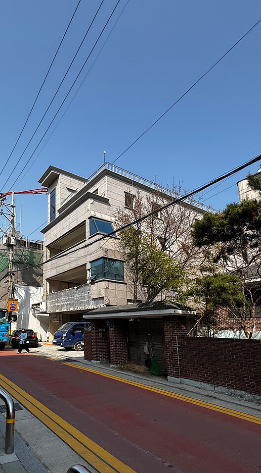 HOURS Commercial Building / See Architects - Exterior Photography