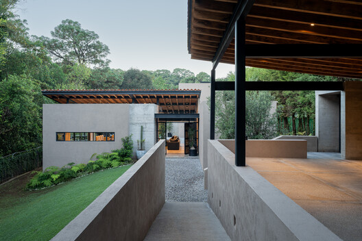 Casa Limoneros / Quaterna Arquitectos Casa Limoneros / Quaterna Arquitectos - Image 5 of 22