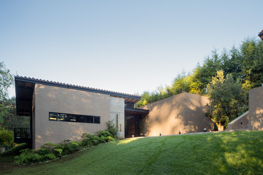 Casa Limoneros / Quaterna Arquitectos Casa Limoneros / Quaterna Arquitectos - Exterior Photography, Garden, Courtyard