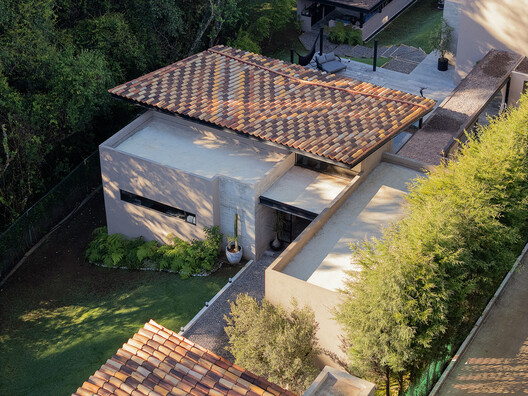 Casa Limoneros / Quaterna Arquitectos Casa Limoneros / Quaterna Arquitectos - Image 9 of 22
