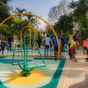 Medellín Children's Playground Network: Tejiendo Hogares / Juguemos en el Parque / Alcaldía de Medellín - Exterior Photography, Public Space