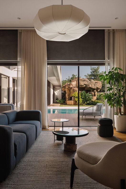 CASAVIVA Residence / SHROFFLEóN CASAVIVA Residence / SHROFFLEóN - Interior Photography, Living Room, Sofa, Lighting, Table, Chair