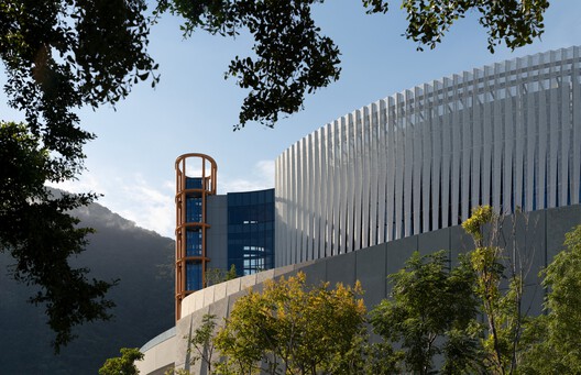 TCC DAKA Renewable Resource Recycling Center (RRRC) / KPF TCC DAKA Renewable Resource Recycling Center (RRRC) / KPF - Exterior Photography