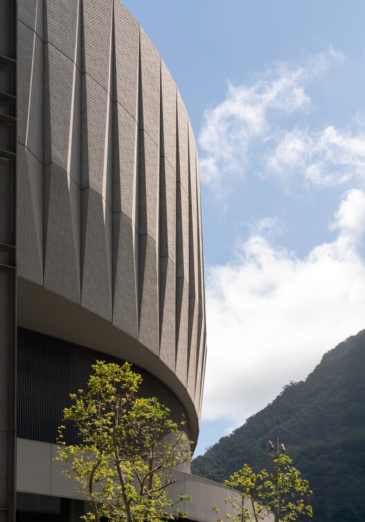 TCC DAKA Renewable Resource Recycling Center (RRRC) / KPF TCC DAKA Renewable Resource Recycling Center (RRRC) / KPF - Exterior Photography