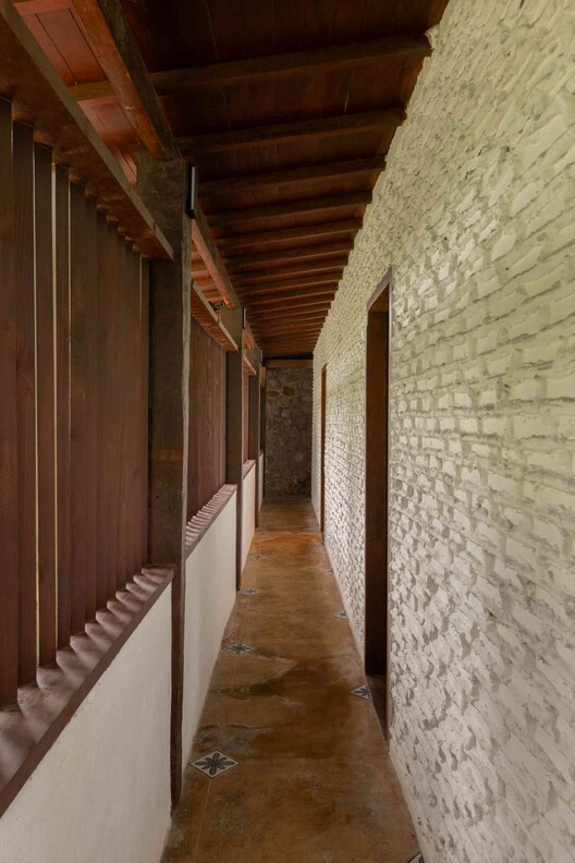 Praia Preta II Residence / Luis Canepa Arquitetos Praia Preta II Residence / Luis Canepa Arquitetos - Image 24 of 27