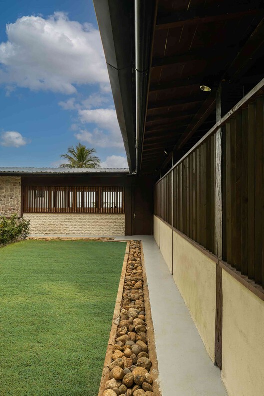 Praia Preta II Residence / Luis Canepa Arquitetos Praia Preta II Residence / Luis Canepa Arquitetos - Image 9 of 27