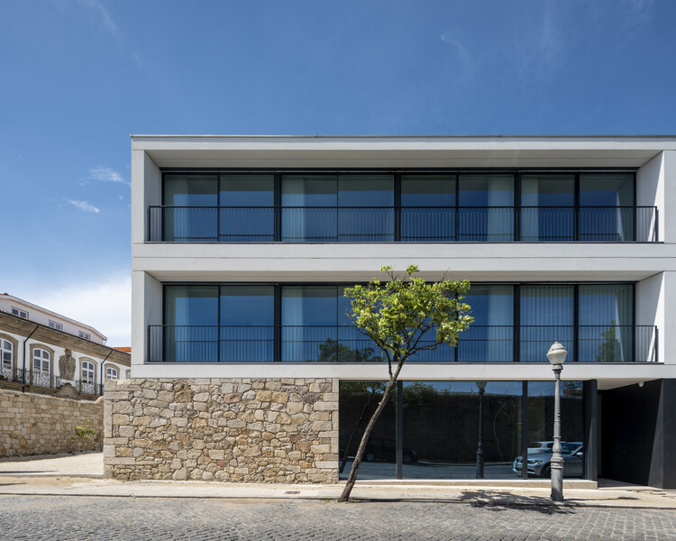 Collective Housing in Vila do Conde / Raulino Silva Arquitecto - Housing