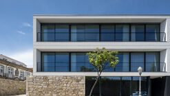 Collective Housing in Vila do Conde / Raulino Silva Arquitecto