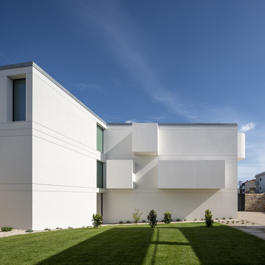 Collective Housing in Vila do Conde / Raulino Silva Arquitecto - Exterior Photography