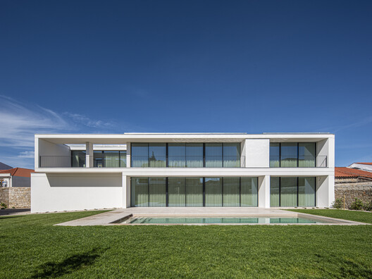 Collective Housing in Vila do Conde / Raulino Silva Arquitecto - Exterior Photography, Facade