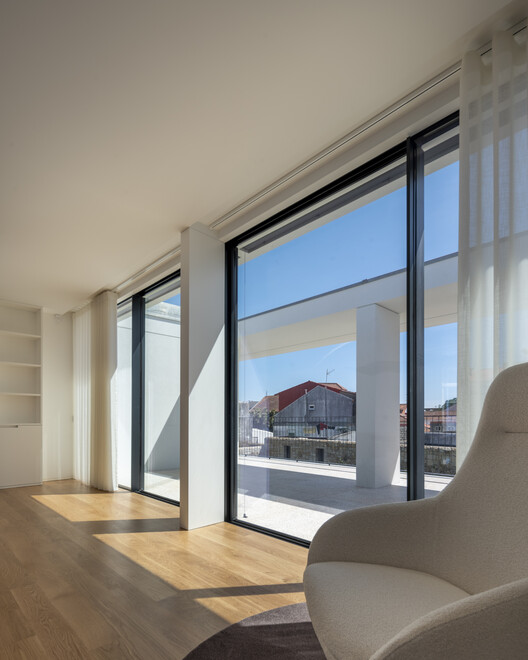 Collective Housing in Vila do Conde / Raulino Silva Arquitecto - Interior Photography, Glass