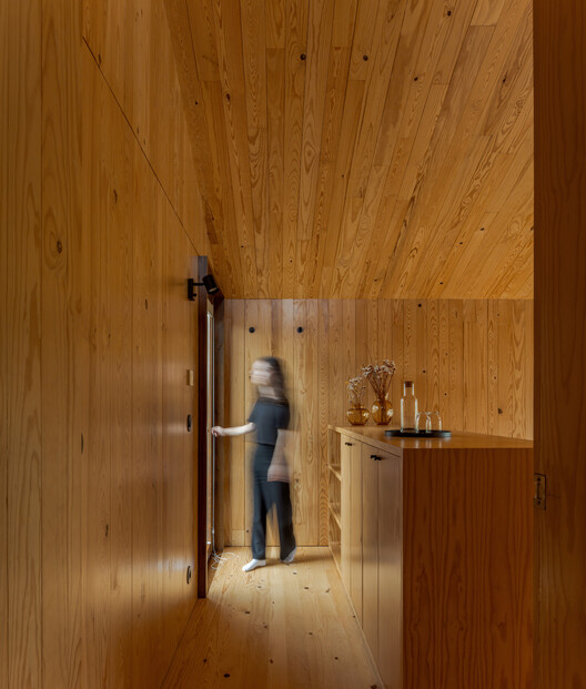 House Over the Hills / Diogo Aguiar Studio House Over the Hills / Diogo Aguiar Studio - Interior Photography, Wood