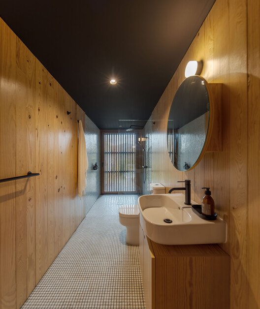 House Over the Hills / Diogo Aguiar Studio House Over the Hills / Diogo Aguiar Studio - Interior Photography, Bathroom, Wood, Lighting, Sink, Countertop