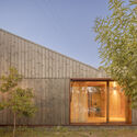 House Over the Hills / Diogo Aguiar Studio - Houses