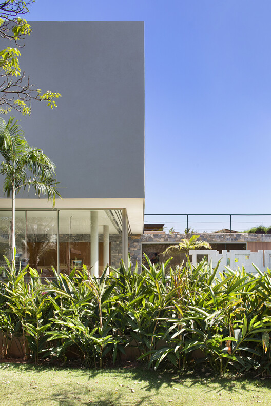 V+M House / Solange Cálio Arquitetos - Image 8 of 29
