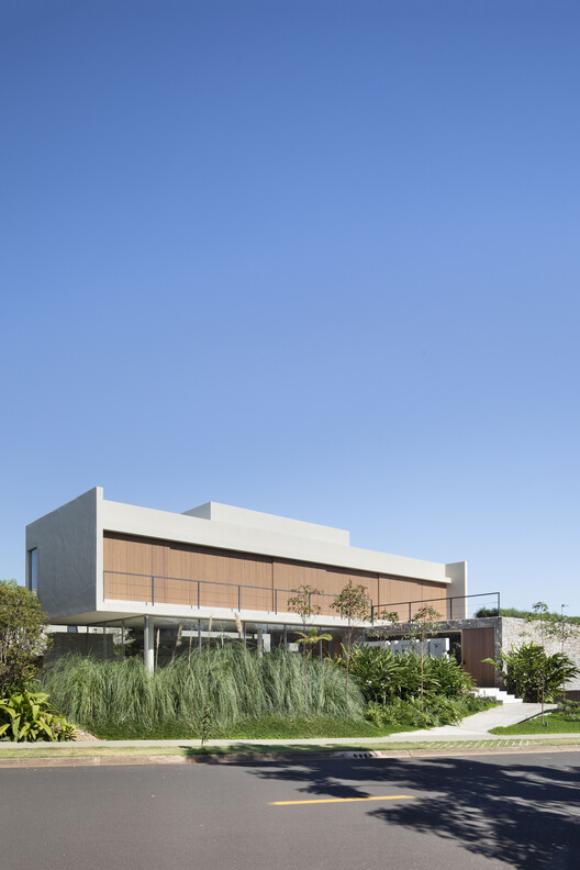 V+M House / Solange Cálio Arquitetos - Image 6 of 29