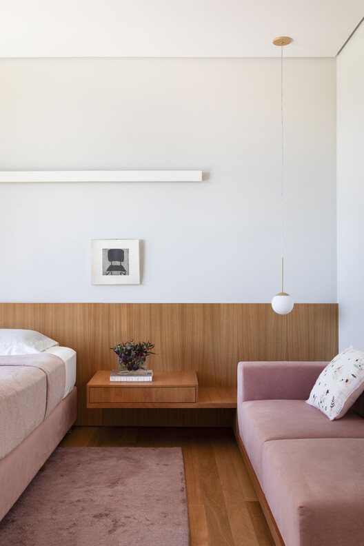 V+M House / Solange Cálio Arquitetos - Interior Photography, Wood, Lighting, Bed, Bedroom