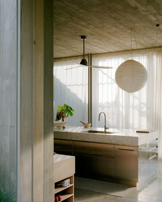 Mori House / Aires Mateus + MA+Co Mori House / Aires Mateus + MA+Co - Interior Photography, Bathroom, Wood, Lighting, Countertop, Sink