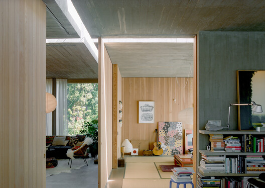 Mori House / Aires Mateus + MA+Co Mori House / Aires Mateus + MA+Co - Interior Photography, Wood, Chair