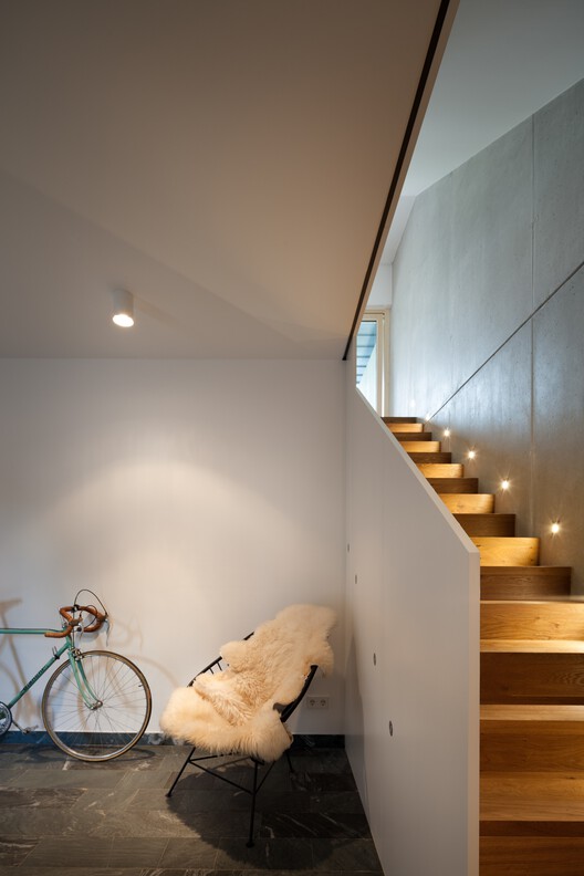 WER House / Spado Architects WER House / Spado Architects - Interior Photography, Stairs, Wood, Lighting, Glass, Handrail