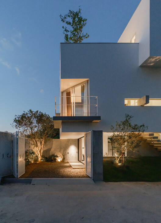 Residência Lily Block / 3fconcept Residência Lily Block / 3fconcept - Fotografia de Exterior, Balcão