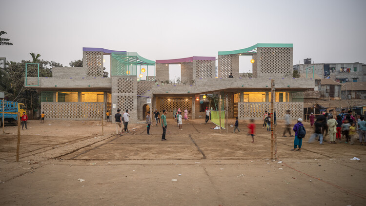 Machan - Korail Community Platform / Paraa - Exterior Photography