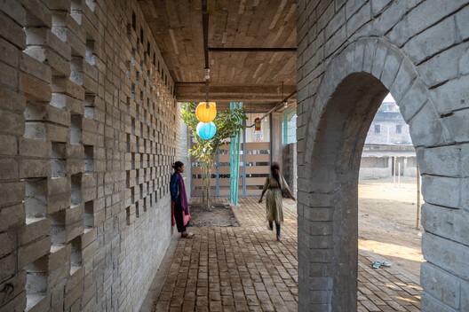 Machan - Korail Community Platform / Paraa - Interior Photography, Brick