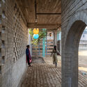 Machan - Plataforma Comunitária de Korail / Paraa - Fotografia de Interiores, Centro Comunitário