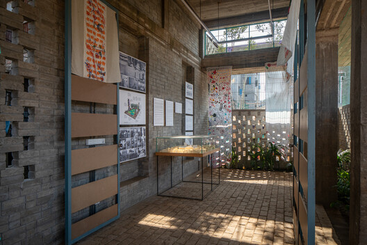 Machan - Korail Community Platform / Paraa - Interior Photography