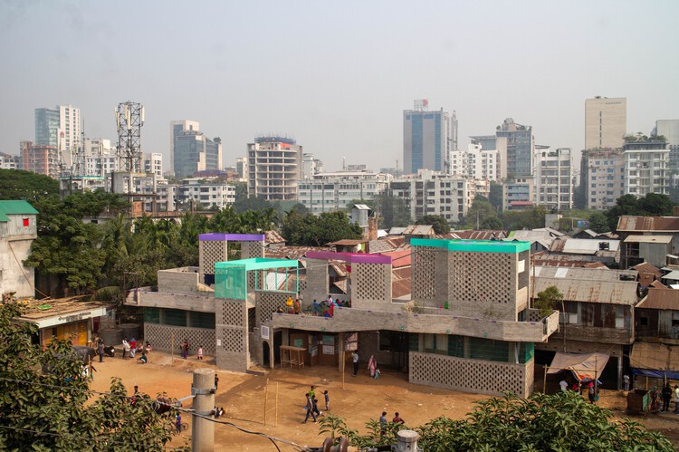 Machan - Plataforma Comunitária de Korail / Paraa - Centro Comunitário