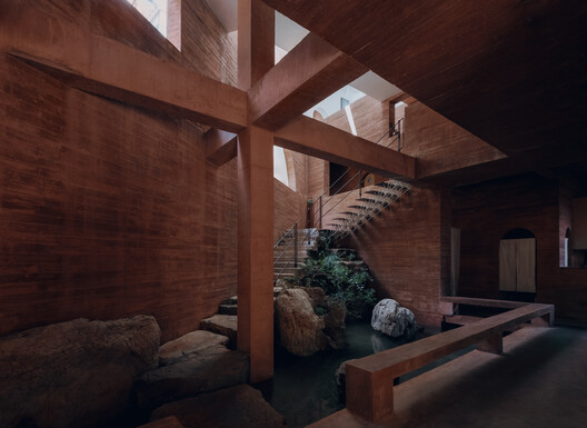 House WoQuanShanFang / Yinyuan Studio - Interior Photography, Wood, Brick