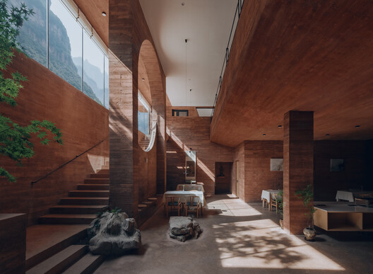 House WoQuanShanFang / Yinyuan Studio - Image 1 of 53