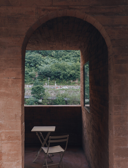 House WoQuanShanFang / Yinyuan Studio - Interior Photography, Wood, Brick